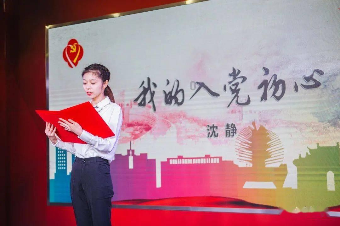 救援秀气的男孩