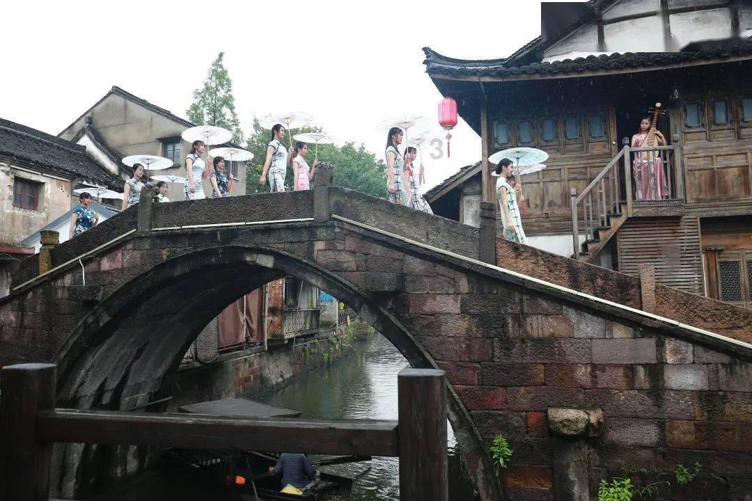 卡通小车找不同